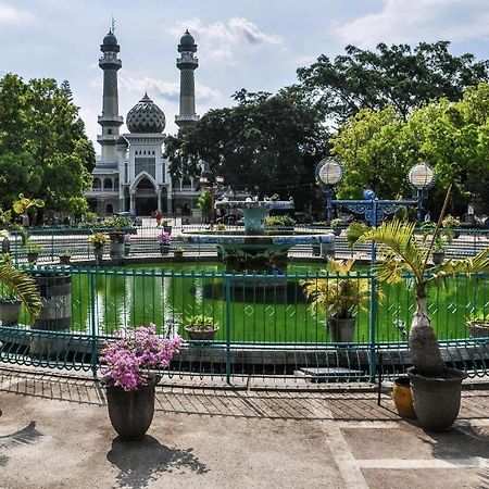Oyo 3956 Hotel Palem 2 Syariah Маланг Екстериор снимка